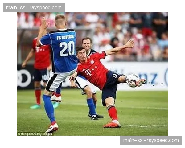 拜仁对阵斯图加特：凯恩破门，穆西亚拉传射建功